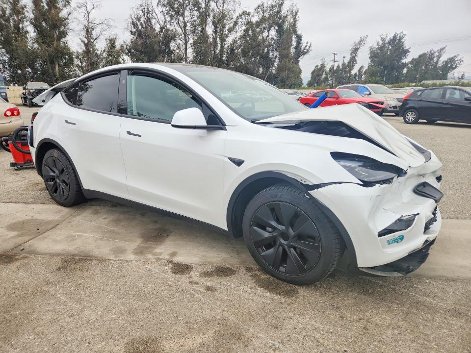 2024 Tesla Model Y მანქანა იყიდება აუქციონზე, vin: 7SAYGDED5RF096128, აუქციონის ნომერი: 59185036