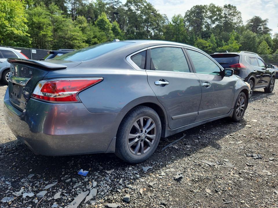 2015 Nissan Altima მანქანა იყიდება აუქციონზე, vin: 1N4AL3AP0FN902304, აუქციონის ნომერი: 56863176