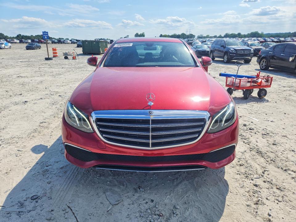 58699586 :رقم المزاد ، WDDZF4JB3KA588671 vin ، 2019 Mercedes-benz E مزاد بيع