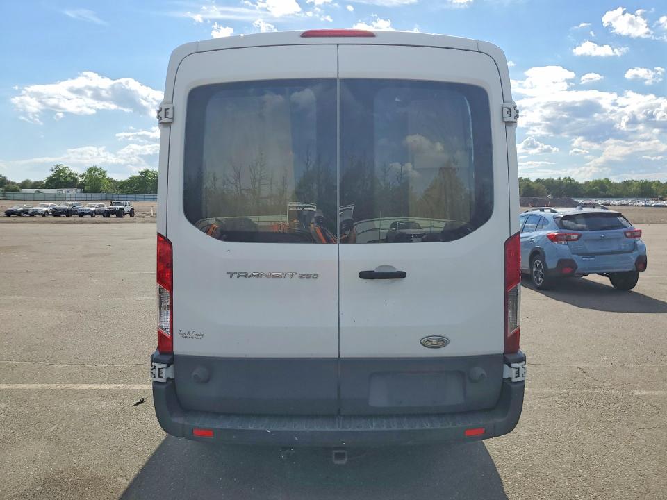 Продажа на аукционе авто 2015 Ford Transit, vin: 1FTNR2CM7FKA15033, номер лота: 57966206