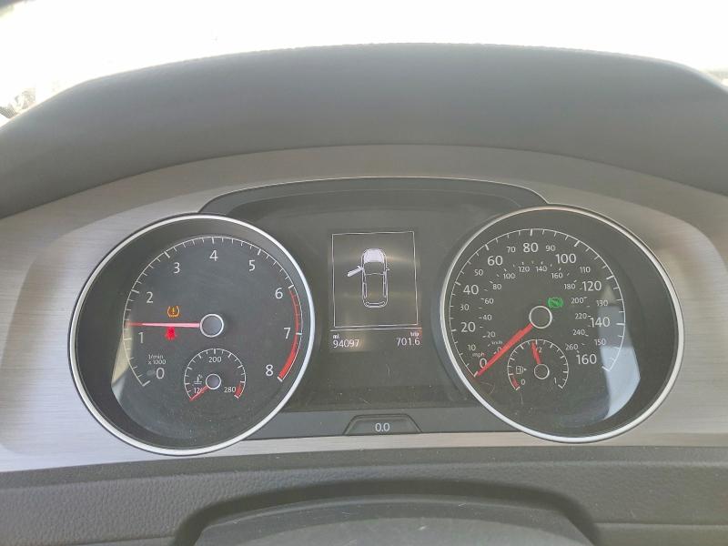 55338596 :رقم المزاد ، 3VW217AUXHM054704 vin ، 2017 Volkswagen Golf مزاد بيع