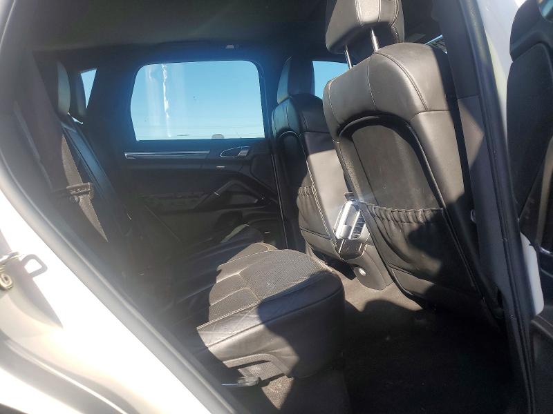 Aukcja sprzedaży 2011 Porsche Cayenne, vin: WP1AB2A25BLA42058, numer aukcji: 57713206