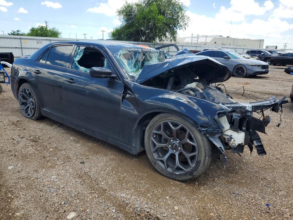 57785666 :رقم المزاد ، 2C3CCAAG4JH231555 vin ، 2018 Chrysler 300 مزاد بيع