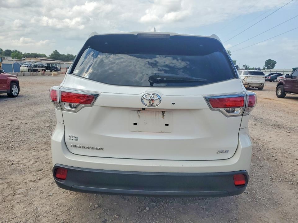 2015 Toyota Highlander მანქანა იყიდება აუქციონზე, vin: 5TDKKRFH9FS080585, აუქციონის ნომერი: 58515546