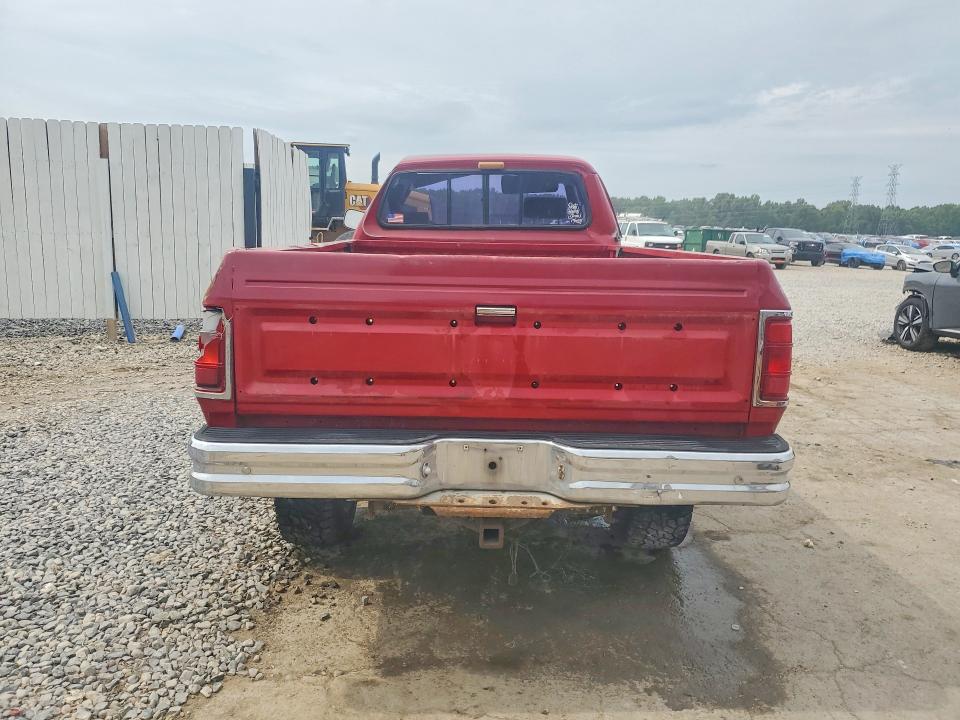 56480596 :رقم المزاد ، 3B7KM23C0NM541732 vin ، 1992 Dodge W-series مزاد بيع