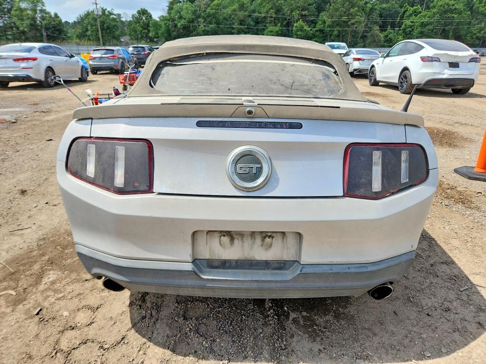 56084466 :رقم المزاد ، 1ZVBP8FH3A5152095 vin ، 2010 Ford Mustang مزاد بيع
