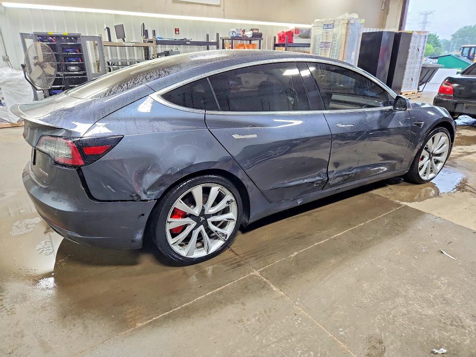 56850246 :رقم المزاد ، 5YJ3E1EB0KF413507 vin ، 2019 Tesla Model 3 مزاد بيع