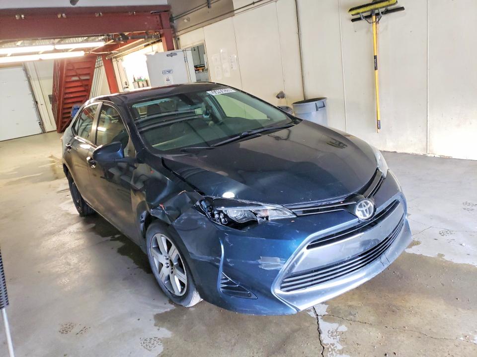 Продажа на аукционе авто 2018 Toyota Corolla, vin: 2T1BURHE2JC074187, номер лота: 55495626