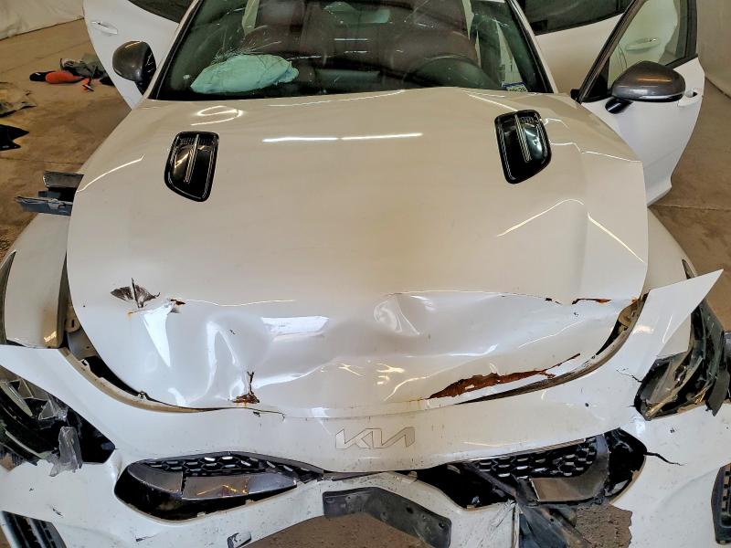 2022 Kia Stinger მანქანა იყიდება აუქციონზე, vin: KNAE35LD2N6117833, აუქციონის ნომერი: 56325206