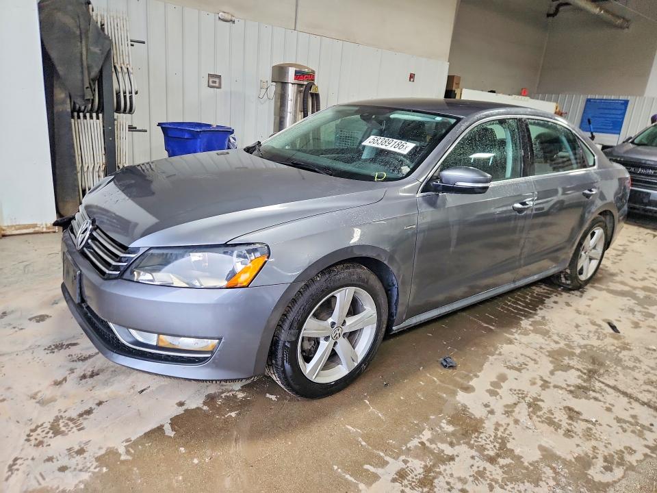 58389186 :رقم المزاد ، 1VWAT7A31FC111030 vin ، 2015 Volkswagen Passat مزاد بيع