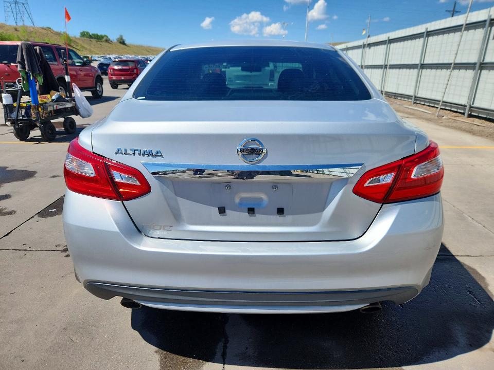 2017 Nissan Altima მანქანა იყიდება აუქციონზე, vin: 1N4AL3AP3HN324296, აუქციონის ნომერი: 59156746