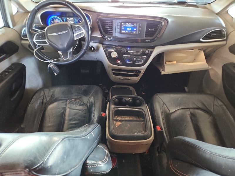 57519336 :رقم المزاد ، 2C4RC1BG0HR613297 vin ، 2017 Chrysler Pacifica مزاد بيع