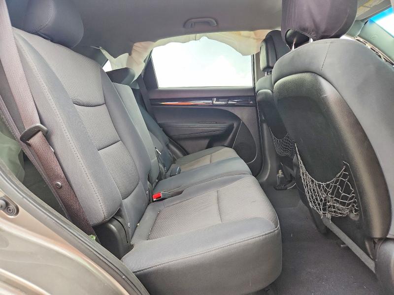 2013 Kia Sorento მანქანა იყიდება აუქციონზე, vin: 5XYKT3A68DG365126, აუქციონის ნომერი: 58447756