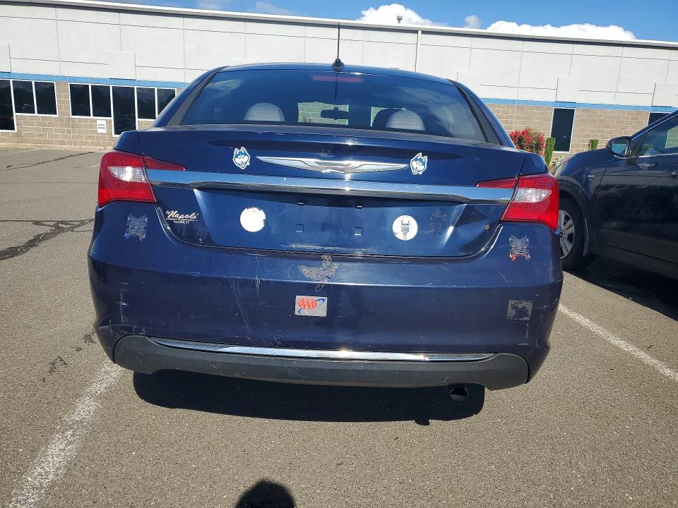 2013 Chrysler 200 მანქანა იყიდება აუქციონზე, vin: 1C3CCBBB1DN764161, აუქციონის ნომერი: 55780666