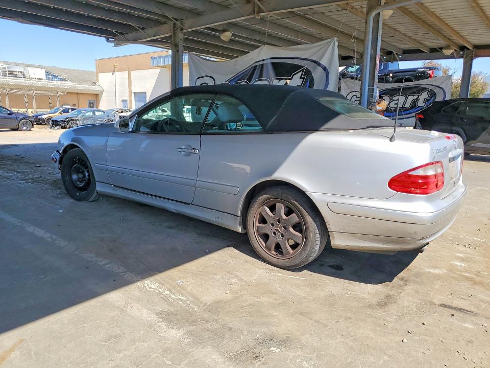 2003 Mercedes-benz Clk მანქანა იყიდება აუქციონზე, vin: WDBLK65G33T136608, აუქციონის ნომერი: 57244026