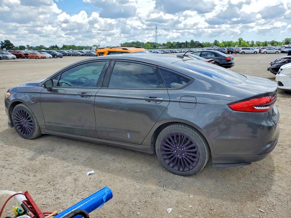 58285196 :رقم المزاد ، 3FA6P0PU3JR258325 vin ، 2018 Ford Fusion مزاد بيع