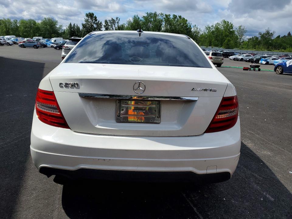 2013 Mercedes-benz C მანქანა იყიდება აუქციონზე, vin: WDDGF4HB9DR249172, აუქციონის ნომერი: 56810826