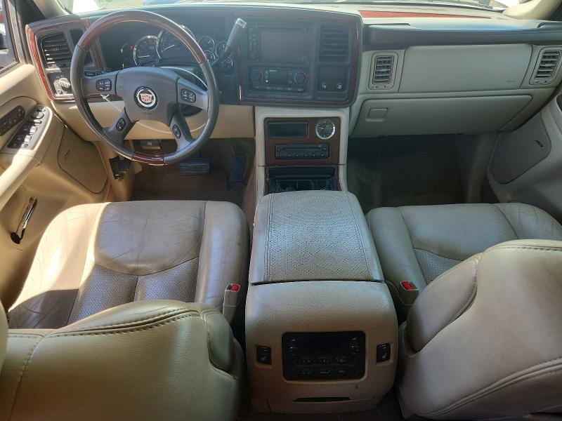 2005 Cadillac Escalade მანქანა იყიდება აუქციონზე, vin: 1GYEK63N85R243823, აუქციონის ნომერი: 55815236