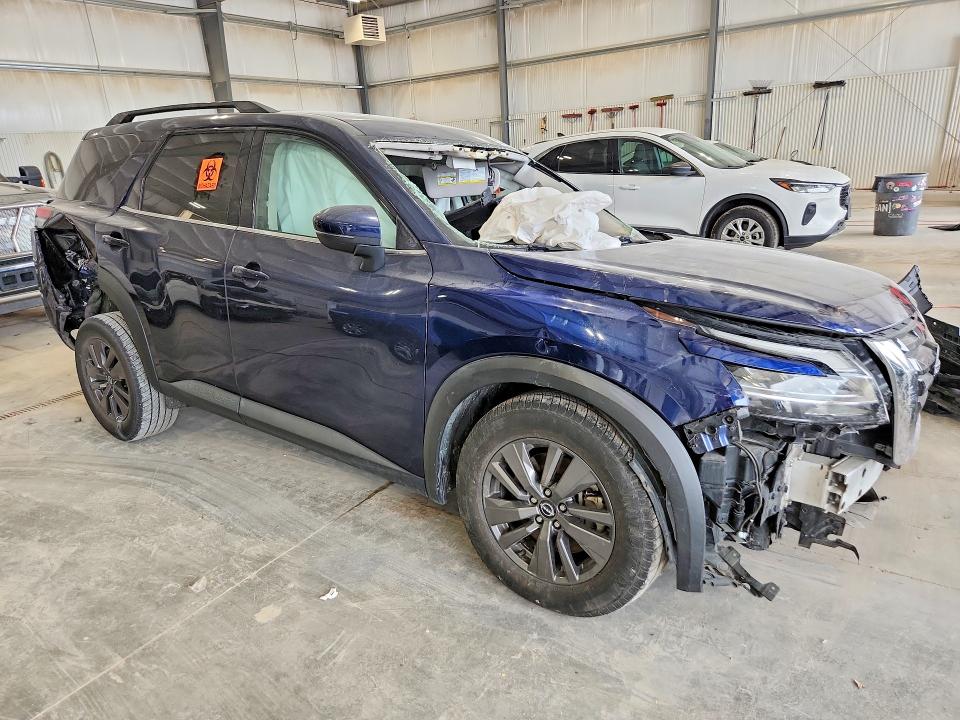 55793866 :رقم المزاد ، 5N1DR3BCXNC214818 vin ، 2022 Nissan Pathfinder مزاد بيع