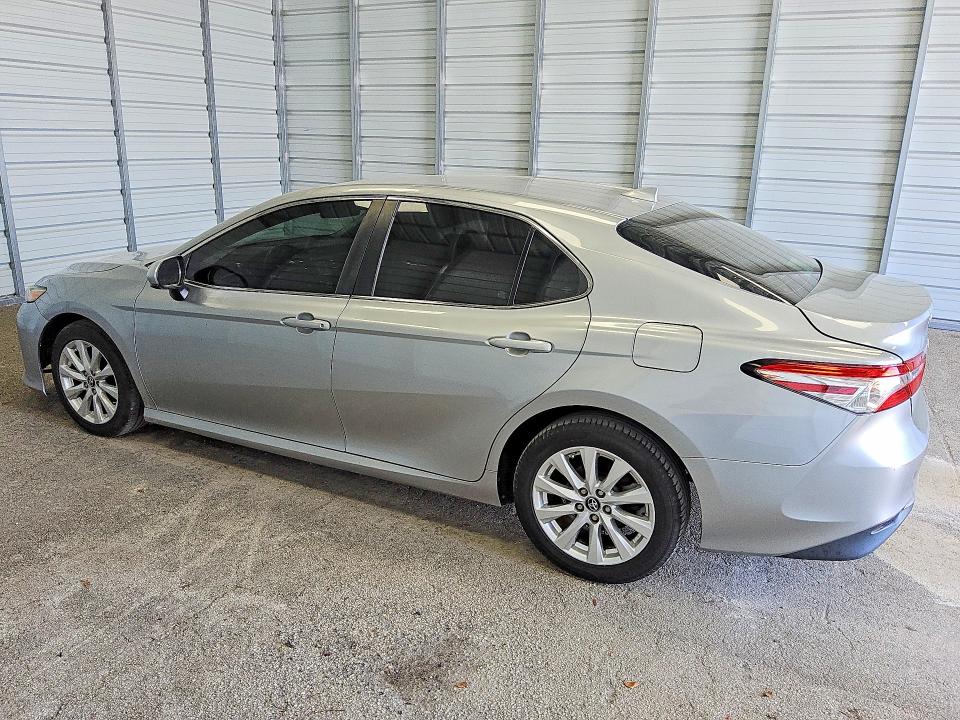 56164386 :رقم المزاد ، 4T1B11HK7KU791491 vin ، 2019 Toyota Camry مزاد بيع