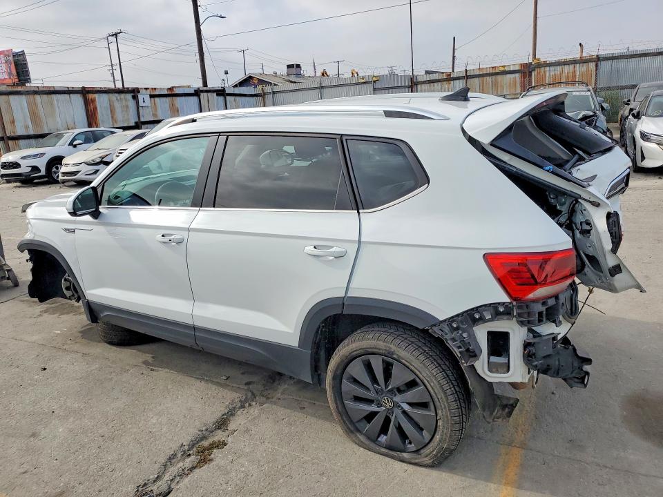 50902466 :رقم المزاد ، 3VVRX7B25NM025427 vin ، 2022 Volkswagen Taos مزاد بيع
