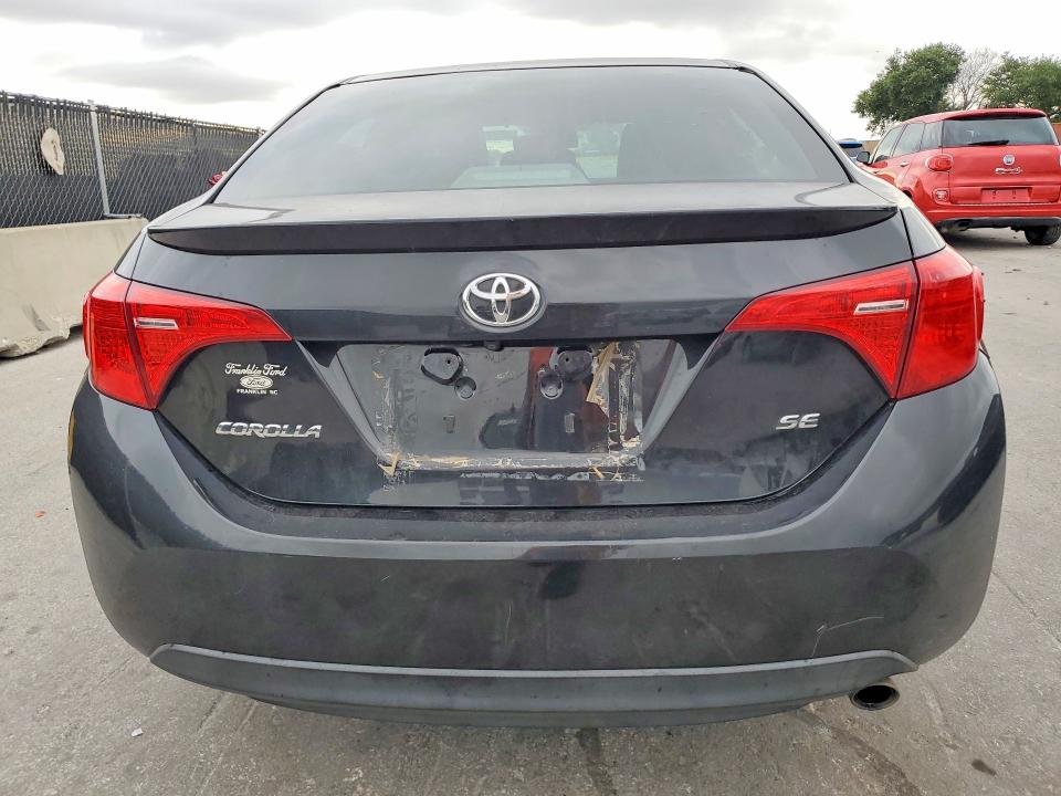 56722306 :رقم المزاد ، 2T1BURHE5HC777390 vin ، 2017 Toyota Corolla مزاد بيع