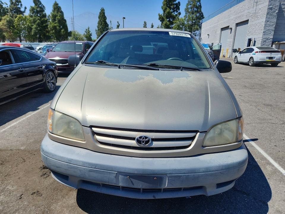 57889316 :رقم المزاد ، 4T3ZF19C41U357123 vin ، 2001 Toyota Sienna مزاد بيع