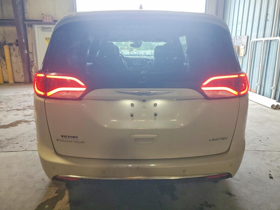 Продажа на аукционе авто 2017 Chrysler Pacifica, vin: 2C4RC1GG3HR560586, номер лота: 55930396