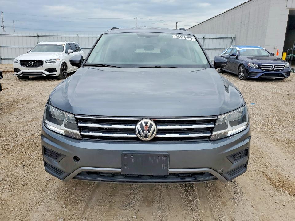 Продажа на аукционе авто 2018 Volkswagen Tiguan, vin: 3VV2B7AX7JM172694, номер лота: 58420906
