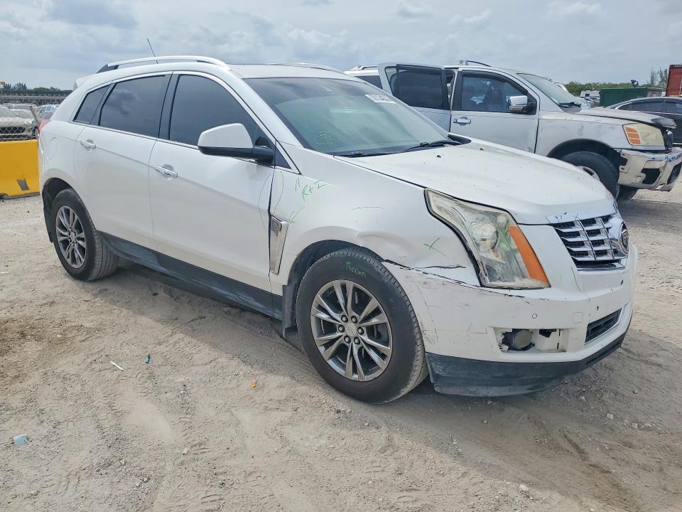 58184886 :رقم المزاد ، 3GYFNGE39FS586071 vin ، 2015 Cadillac Srx مزاد بيع