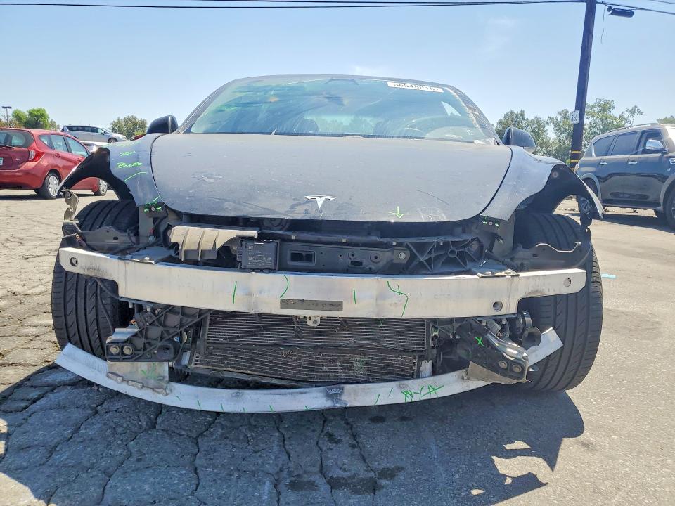 56548016 :رقم المزاد ، 5YJ3E1EA5LF613307 vin ، 2020 Tesla Model 3 مزاد بيع