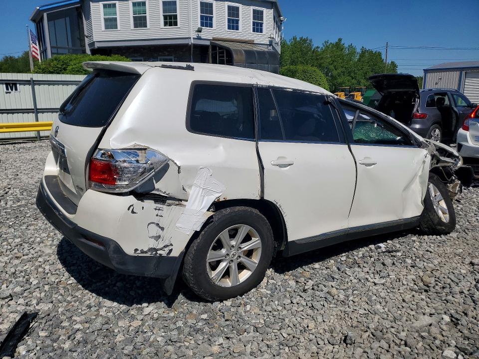 2012 Toyota Highlander მანქანა იყიდება აუქციონზე, vin: 5TDBK3EH1CS136156, აუქციონის ნომერი: 55358636