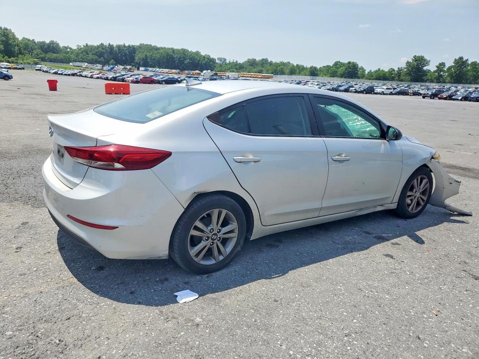 59136826 :رقم المزاد ، 5NPD84LF4HH117676 vin ، 2017 Hyundai Elantra مزاد بيع