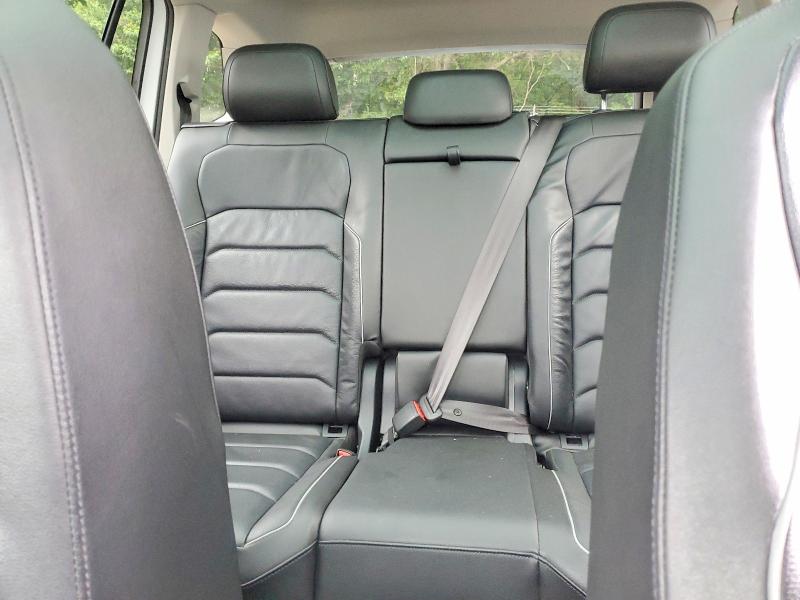 57331156 :رقم المزاد ، 3VV5B7AX5JM090881 vin ، 2018 Volkswagen Tiguan مزاد بيع