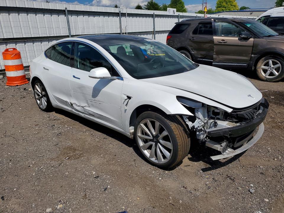 54858856 :رقم المزاد ، 5YJ3E1EAXKF441533 vin ، 2019 Tesla Model 3 مزاد بيع