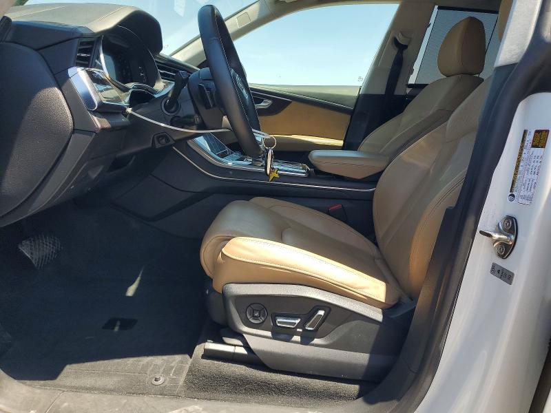 56090156 :رقم المزاد ، WA1CVAF18MD025824 vin ، 2021 Audi Q8 مزاد بيع