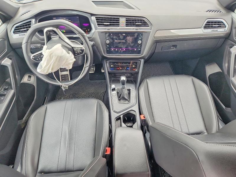 58411326 :رقم المزاد ، 3VVCB7AX9NM064555 vin ، 2022 Volkswagen Tiguan مزاد بيع