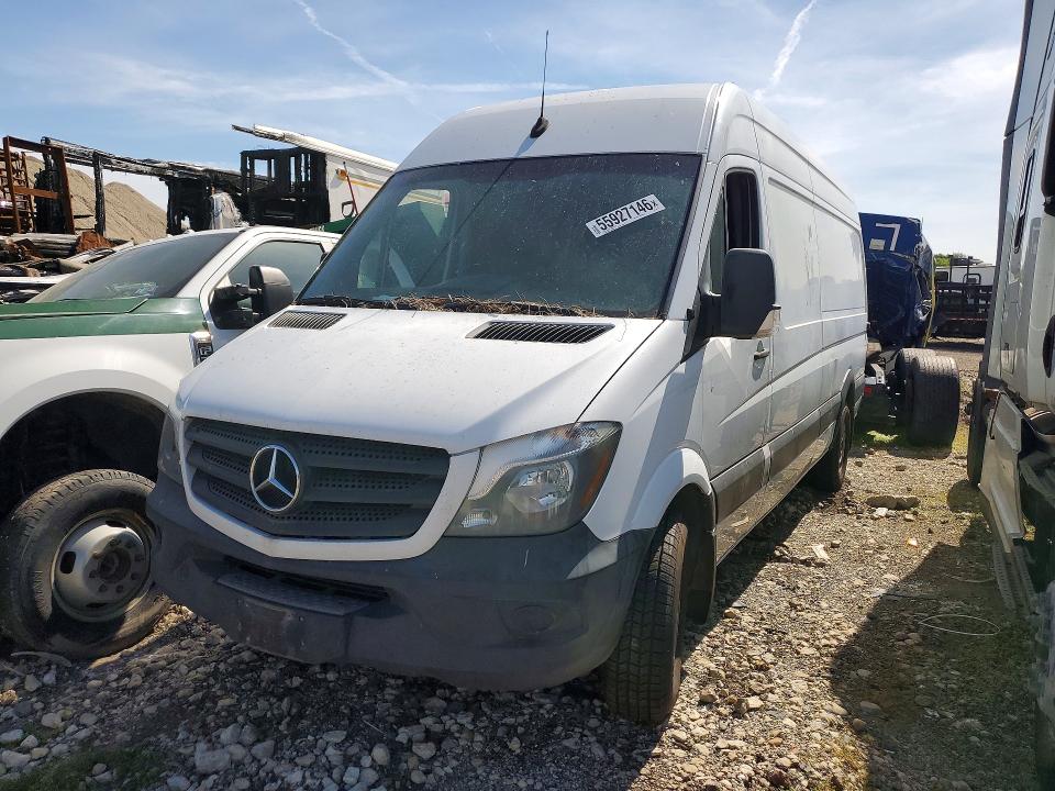 55927146 :رقم المزاد ، WD3PE8CD5JP611111 vin ، 2018 Mercedes-benz Sprinter مزاد بيع
