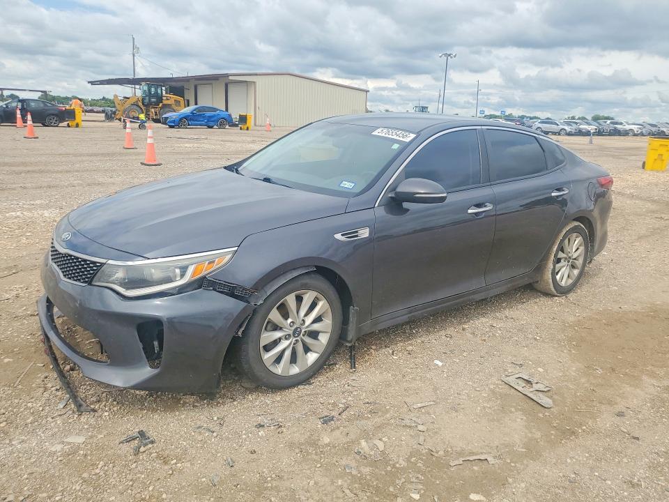 2018 Kia Optima მანქანა იყიდება აუქციონზე, vin: 5XXGT4L39JG242501, აუქციონის ნომერი: 57655456