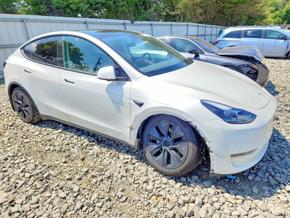Продажа на аукционе авто 2024 Tesla Model Y, vin: 7SAYGAEE5RF182904, номер лота: 57573016