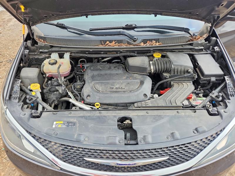 58390156 :رقم المزاد ، 2C4RC1BG5KR721423 vin ، 2019 Chrysler Pacifica مزاد بيع