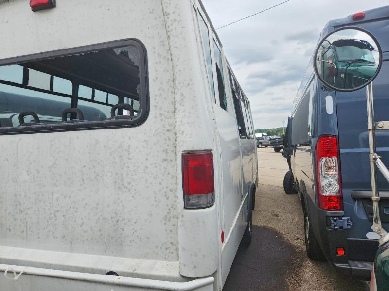 Продажа на аукционе авто 2001 Ford Econoline, vin: 1FDXE45S21HA24980, номер лота: 56810696
