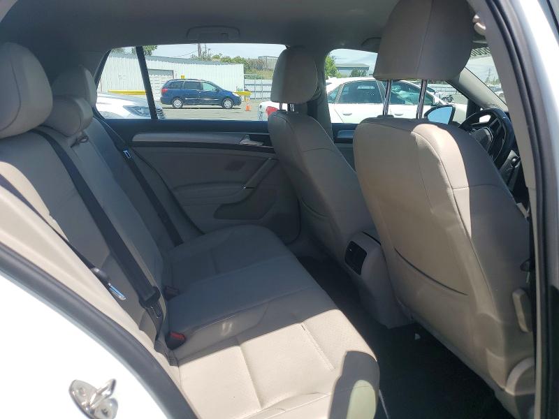 2015 Volkswagen E-golf მანქანა იყიდება აუქციონზე, vin: WVWPP7AU2FW901915, აუქციონის ნომერი: 56608696