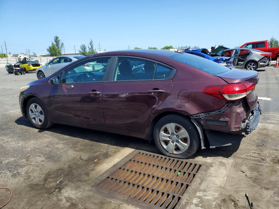 57034816 :رقم المزاد ، 3KPFK4A78JE167836 vin ، 2018 Kia Forte مزاد بيع