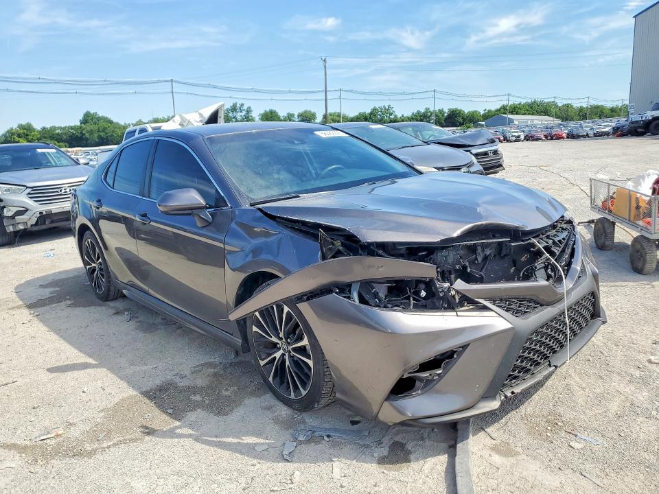 2018 Toyota Camry მანქანა იყიდება აუქციონზე, vin: 4T1B11HK6JU022625, აუქციონის ნომერი: 56082226