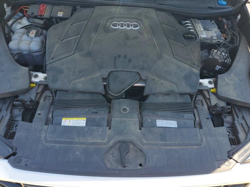 56090156 :رقم المزاد ، WA1CVAF18MD025824 vin ، 2021 Audi Q8 مزاد بيع