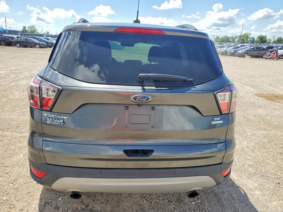 57401466 :رقم المزاد ، 1FMCU0GD1HUB13076 vin ، 2017 Ford Escape مزاد بيع
