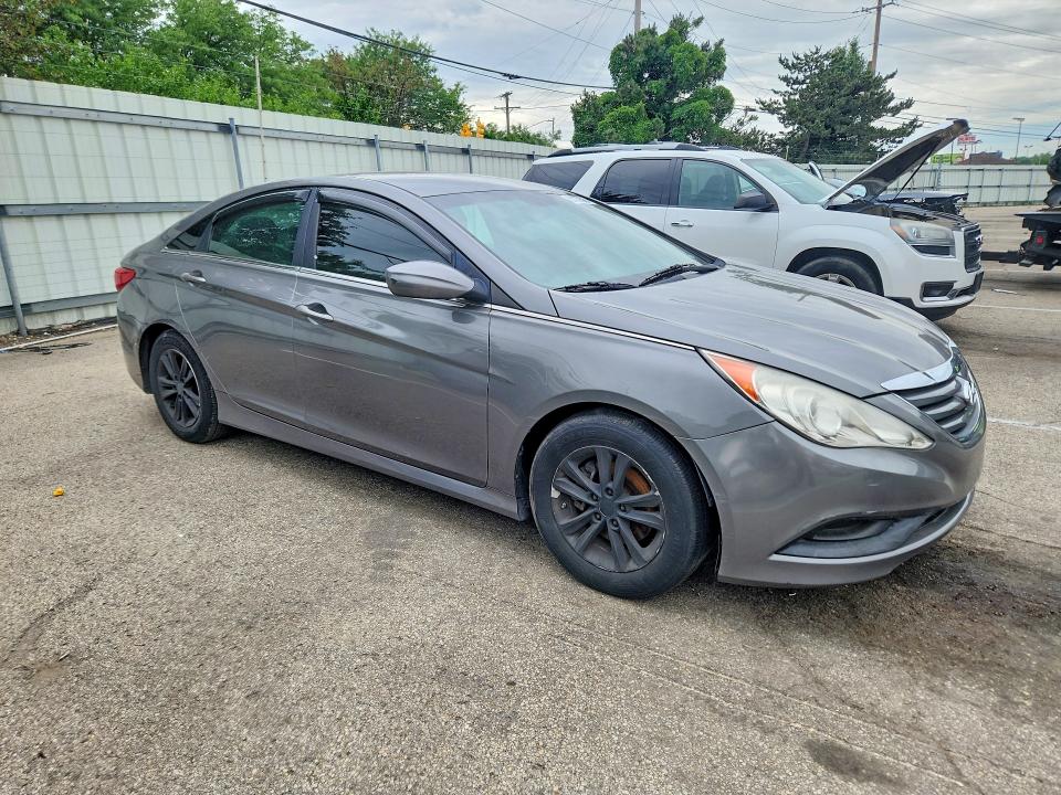 55737596 :رقم المزاد ، 5NPEB4AC6EH882995 vin ، 2014 Hyundai Sonata مزاد بيع