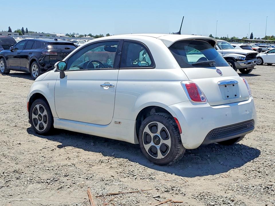 Продажа на аукционе авто 2017 Fiat 500, vin: 3C3CFFGE5HT699340, номер лота: 57675946