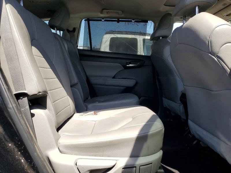 55914636 :رقم المزاد ، 5TDKDRBH9PS509273 vin ، 2023 Toyota Highlander مزاد بيع